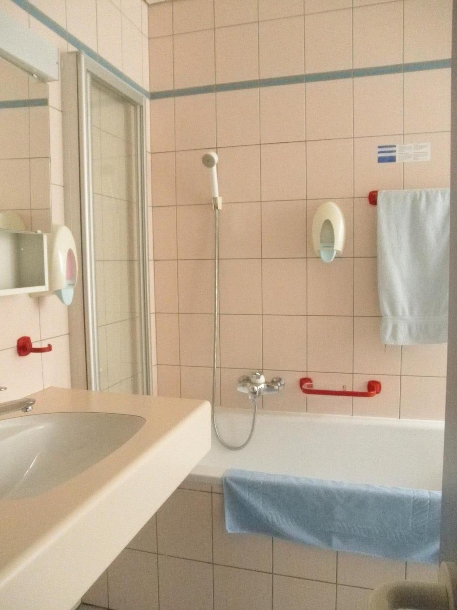Hotel Du Port - Free Parking - Breakfast Included Estavayer-le-lac Εξωτερικό φωτογραφία